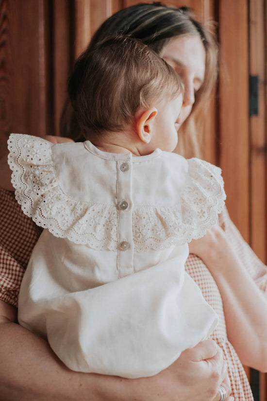 Laurinda Lace Bodysuit in Natural